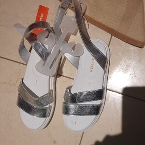 Silver LITTLE GIRLS Sandals GORGEOUS SILVER & WHITE JOE FRESH ANKLE WRAP SIZE 11